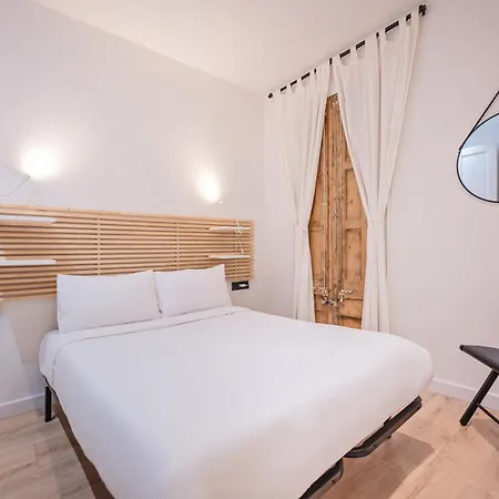 Urgell Appartement *