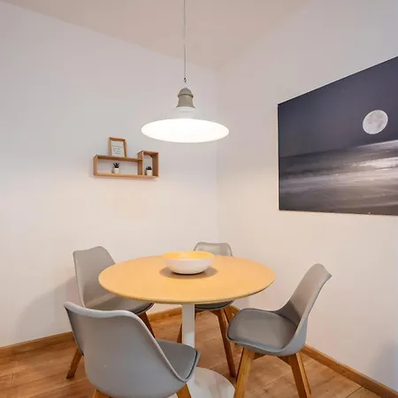 Urgell Apartment *